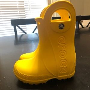 Toddler Crocs rain boots size 8